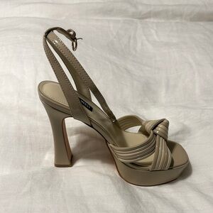 Nine West - Platform sandal 6.5